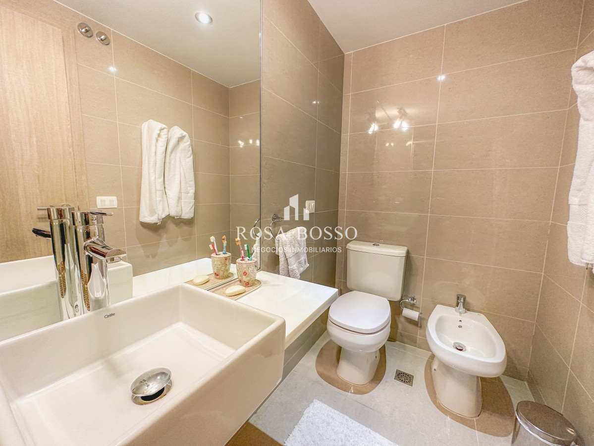 Apartamento ID.9399 - Apartamento en Onix, 3 dormitorios con vista a playa brava