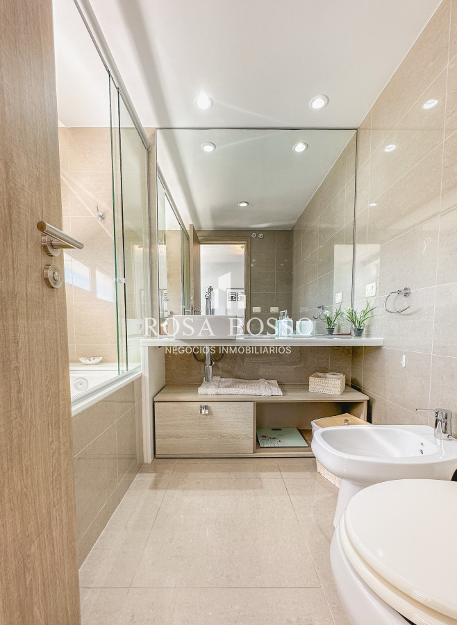 Apartamento ID.9103 - Apartamento en Brava, 2 dormitorios en suite más toilette