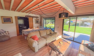 Casa en Veneta de 5 dormitorios en barrio Córdoba, Punta del Este