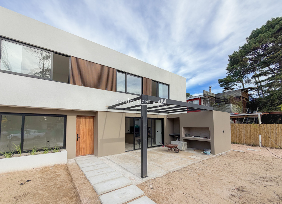 Casa ID.3426 - Casa a estrenar en Barrio Córdoba, 3 dormitorios