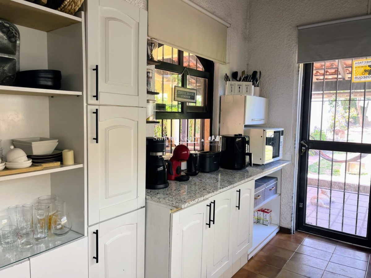 Casa ID.2990 - Casa en Pinares, 3 dormitorios más dependencia