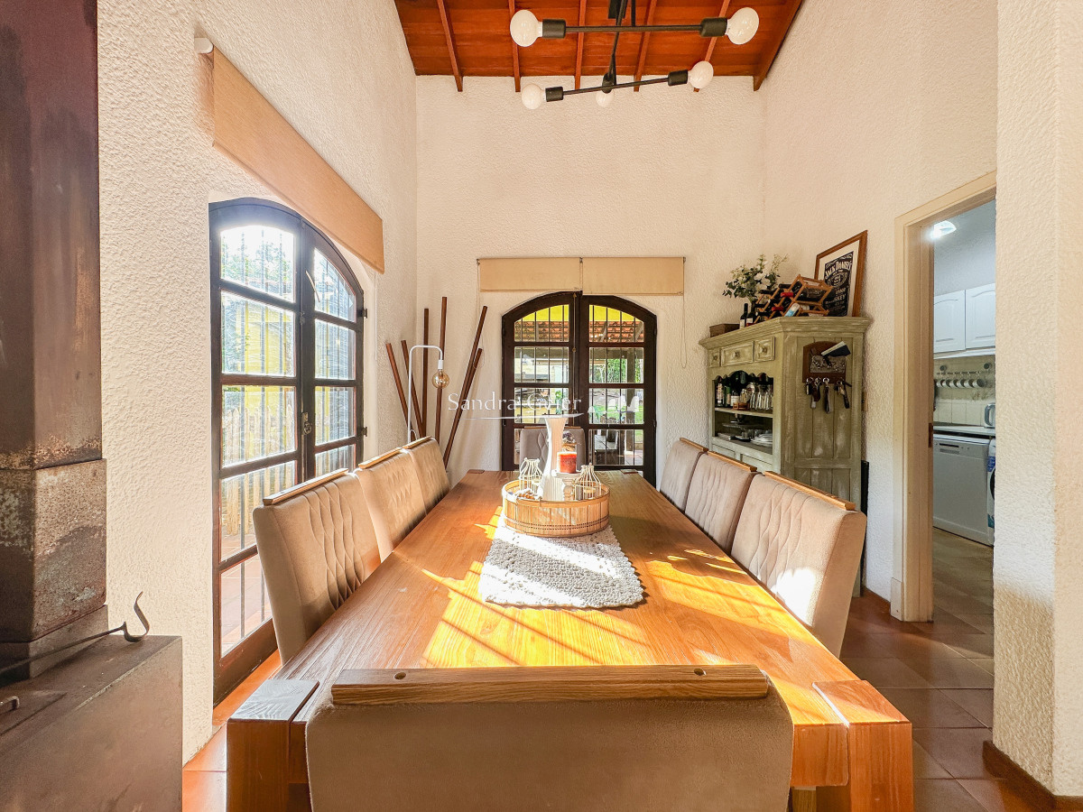 Casa ID.2990 - Casa en Pinares, 3 dormitorios más dependencia