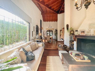 Casa ID.2990 - Casa en Pinares, 3 dormitorios más dependencia