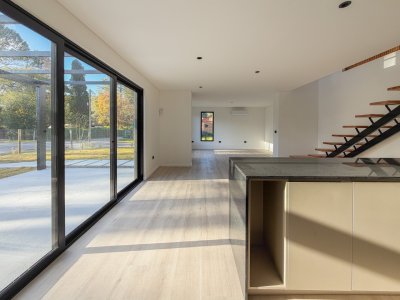 Casa ID.3426 - Casa a estrenar en Barrio Córdoba, 3 dormitorios