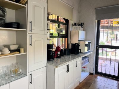 Casa ID.2990 - Casa en Pinares, 3 dormitorios más dependencia