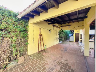 Casa ID.2990 - Casa en Pinares, 3 dormitorios más dependencia