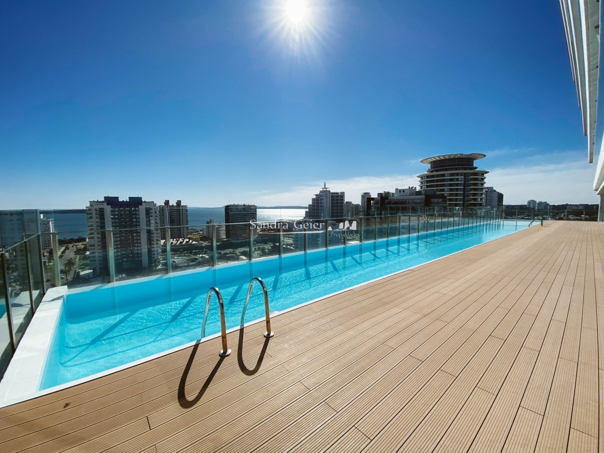 Apartamento ID.3246 - Piso alto en Brava, 2 dormitorios en suite