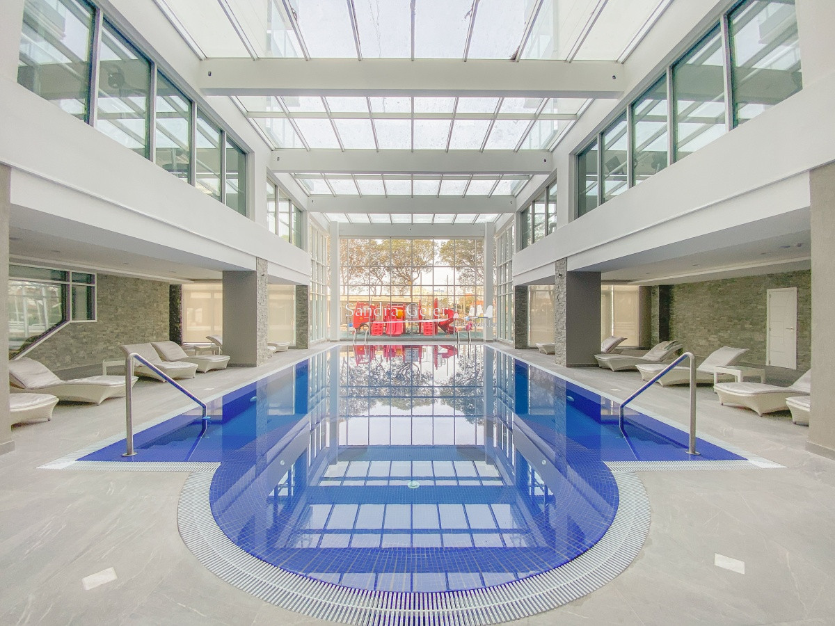 Apartamento ID.2703 - Pent House en Mansa, 3 dormitorios y parrillero