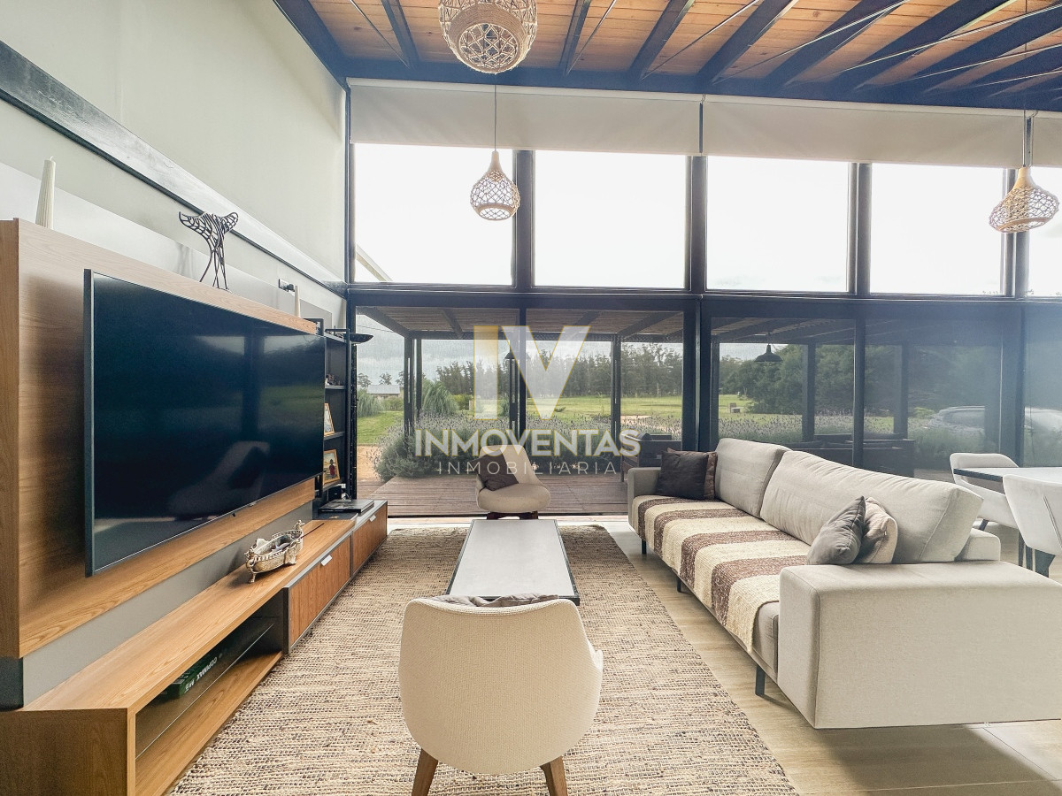 Casa ID.3574 - Casa moderna en El Quijote, 3 dormitorios