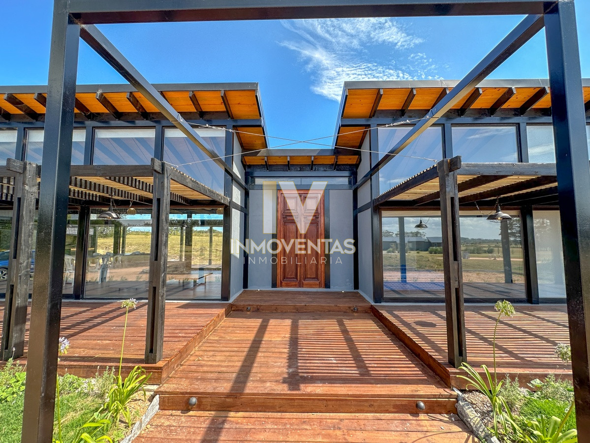 Casa ID.3574 - Casa moderna en El Quijote, 3 dormitorios