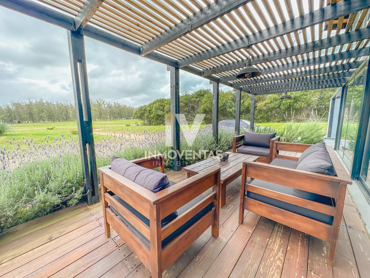 Casa ID.3574 - Casa moderna en El Quijote, 3 dormitorios