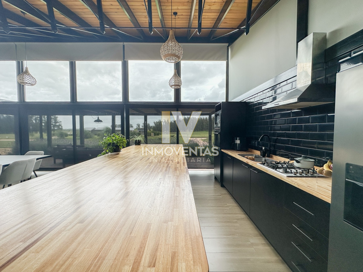 Casa ID.3574 - Casa moderna en El Quijote, 3 dormitorios