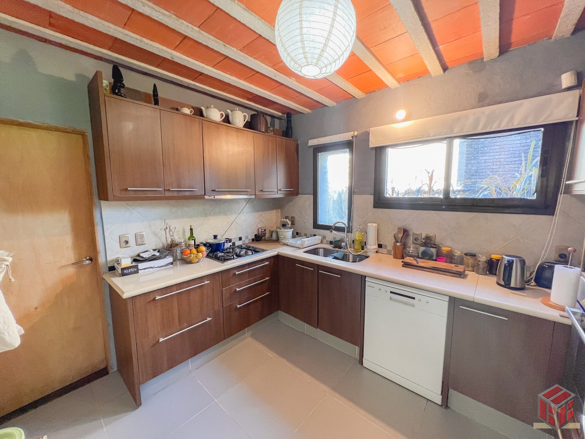 Casa ID.8881 - Casa en Barrio Córdoba, 5 dormitorios