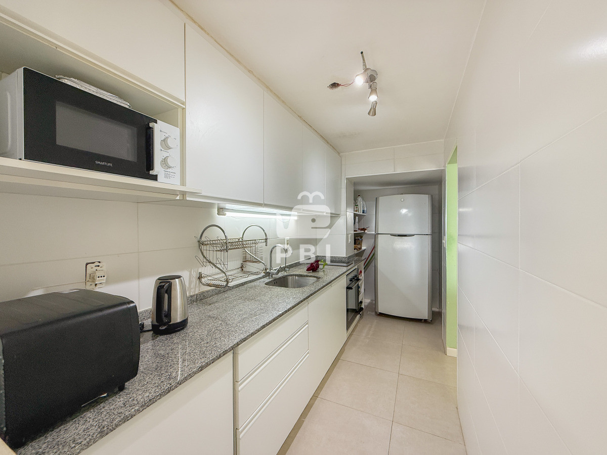 QXBhcnRhbWVudG8gZW4gUGVuw61uc3VsYSBjb24gdmlzdGEgYWwgUHVlcnRvLCAyIGRvcm1pdG9yaW9zIC0gVG9ycmUgVmVyb25hIC0gUmVmIDogUEJJMTUyMDk=