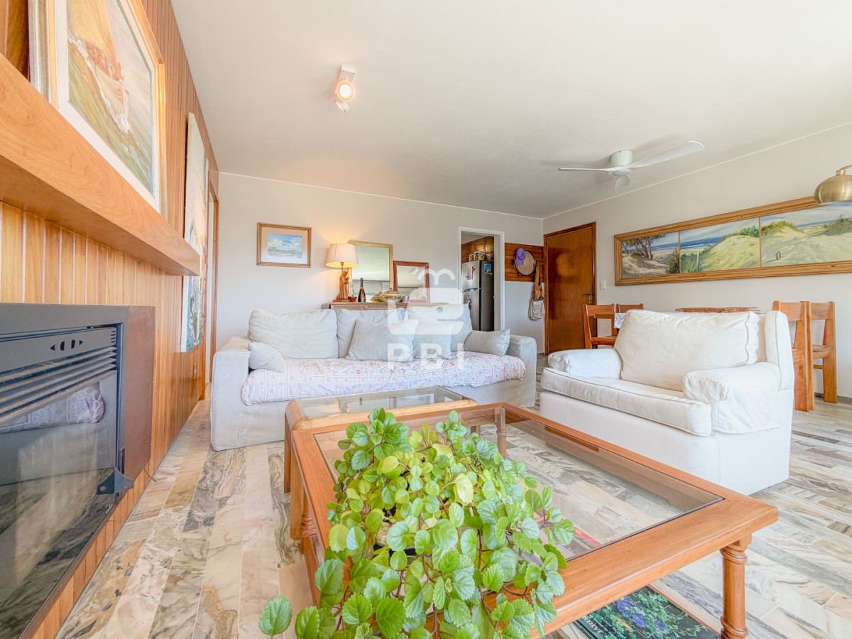 QXBhcnRhbWVudG8gZW4gUGVuw61uc3VsYSwgMyBkb3JtaXRvcmlvcyAtIEJyaXNhcyAtIFJlZiA6IFBCSTE1NjUx