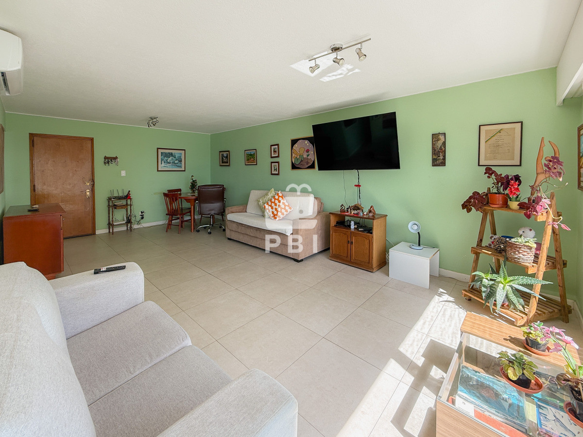 QXBhcnRhbWVudG8gZW4gUGVuw61uc3VsYSBjb24gdmlzdGEgYWwgUHVlcnRvLCAyIGRvcm1pdG9yaW9zIC0gVG9ycmUgVmVyb25hIC0gUmVmIDogUEJJMTUyMDk=