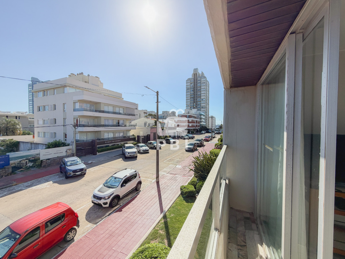 QXBhcnRhbWVudG8gZW4gUGVuw61uc3VsYSwgMyBkb3JtaXRvcmlvcyAtIEJyaXNhcyAtIFJlZiA6IFBCSTE1NjUx