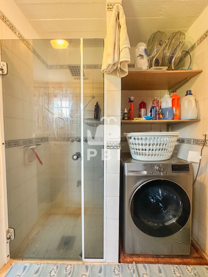 Q2FzYSBlbiBKYXJkaW5lcyBkZSBDw7NyZG9iYSwgMyBzdWl0ZXMgbcOhcyB0b2lsZXR0ZSAtIFJlZiA6IFBCSTE0NzA0