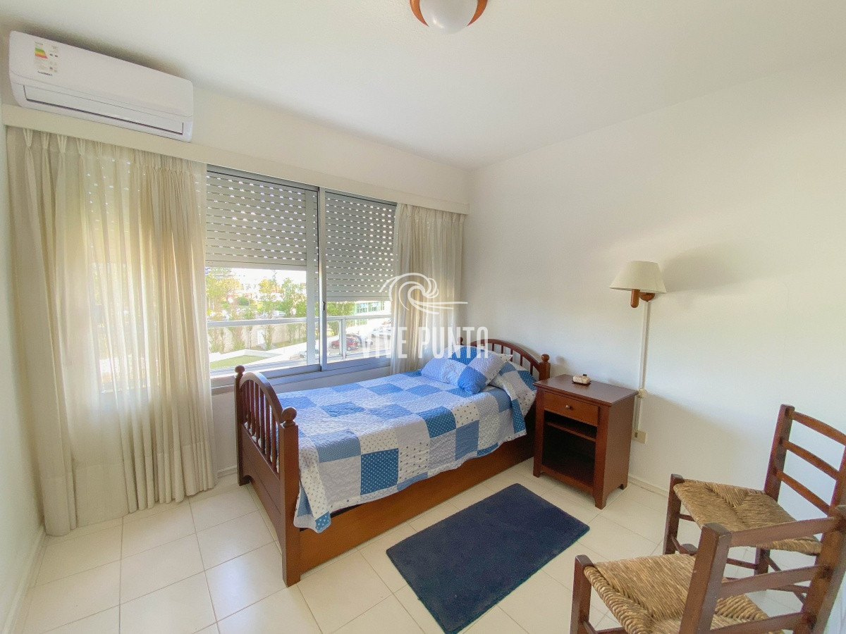 Apartamento ID.1098 - Mansa, apartamento en primera linea de 3 dormitorios mas dependencia