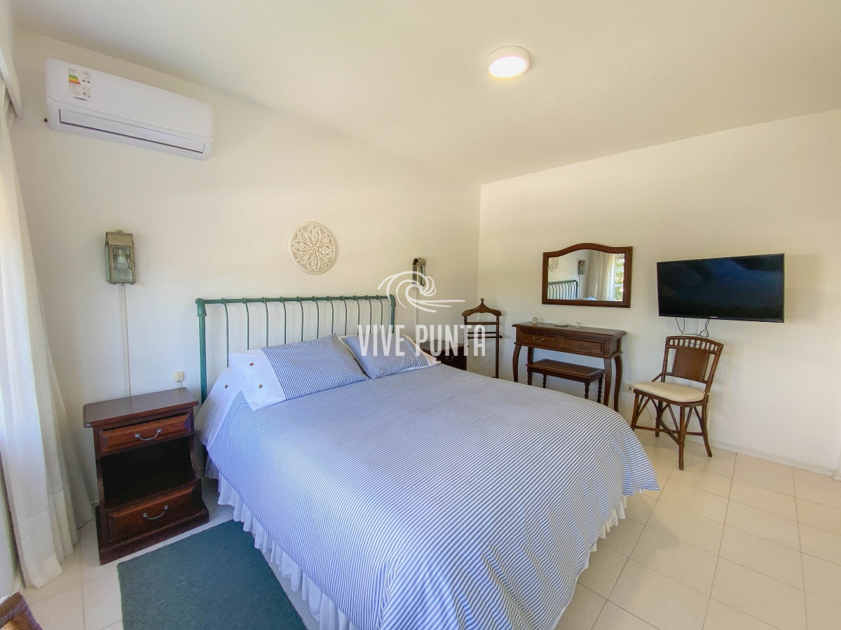 Apartamento ID.1098 - Mansa, apartamento en primera linea de 3 dormitorios mas dependencia