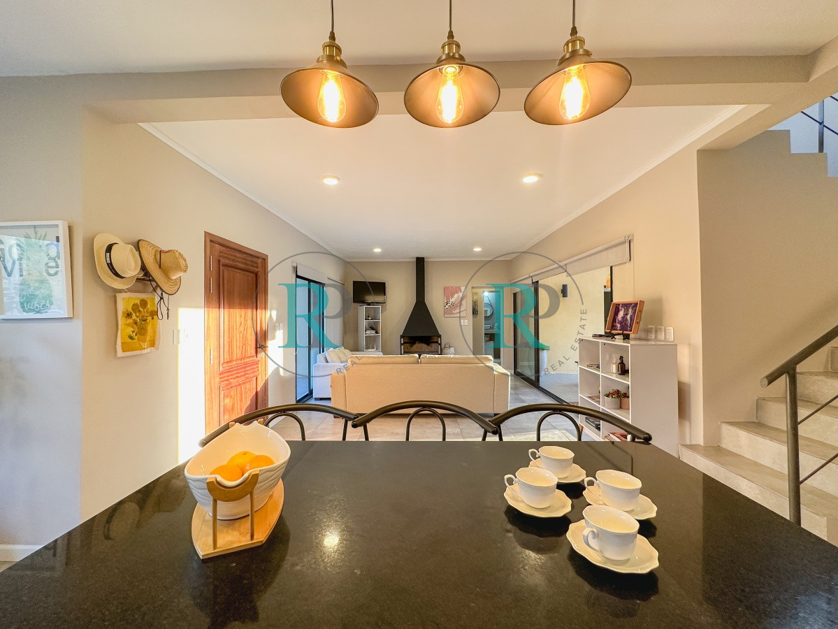 Casa ID.1124 - Casa con vista a Laguna del Diario, 3 dormitorios más dependencia y piscina