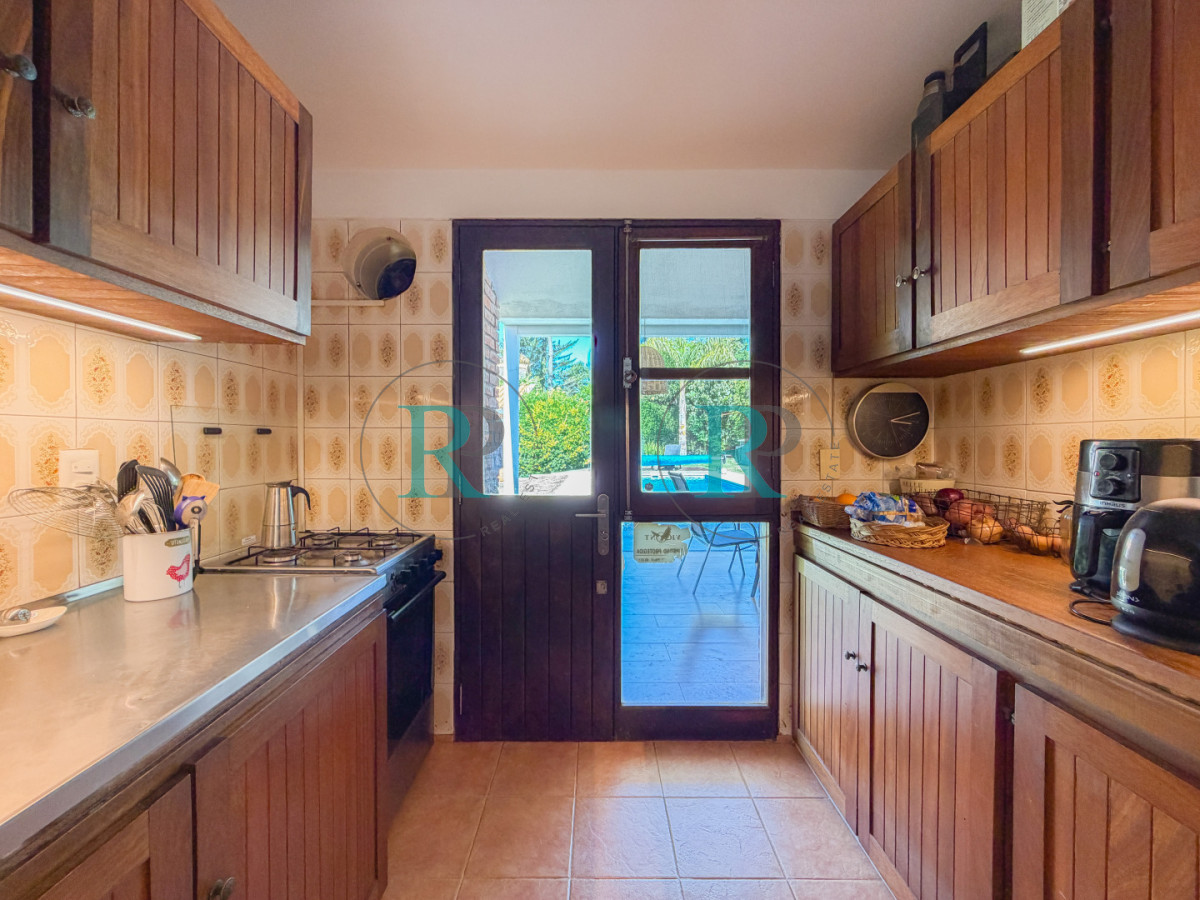 Casa ID.2674 - Casa en Pinares, 4 dormitorios y piscina climatizada