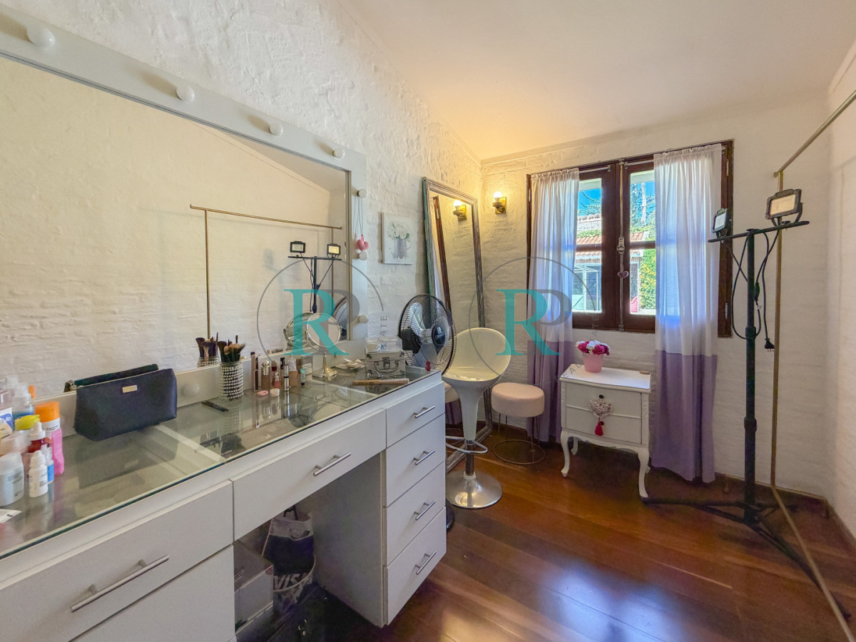 Casa ID.2674 - Casa en Pinares, 4 dormitorios y piscina climatizada