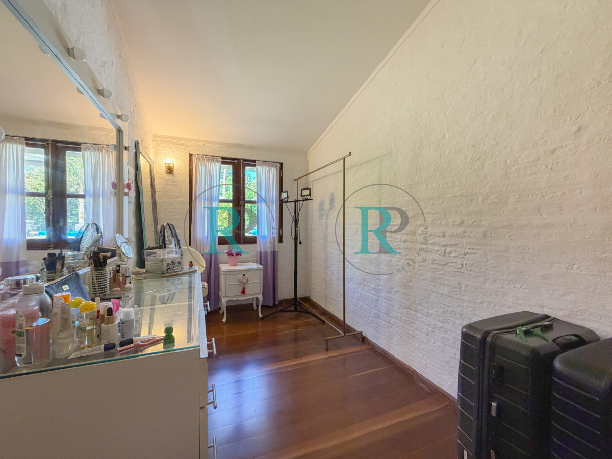 Casa ID.2674 - Casa en Pinares, 4 dormitorios y piscina climatizada