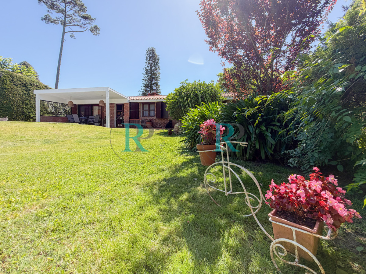 Casa ID.2674 - Casa en Pinares, 4 dormitorios y piscina climatizada