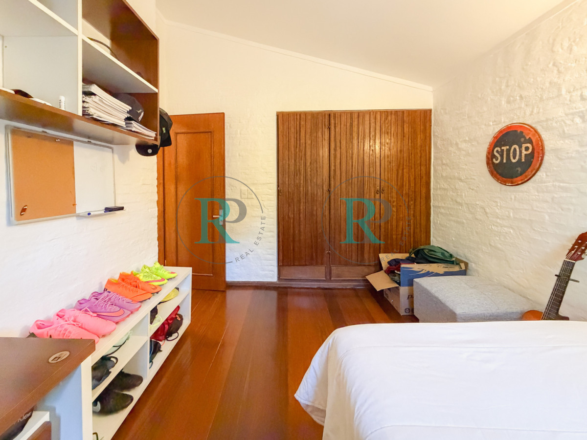 Casa ID.2674 - Casa en Pinares, 4 dormitorios y piscina climatizada