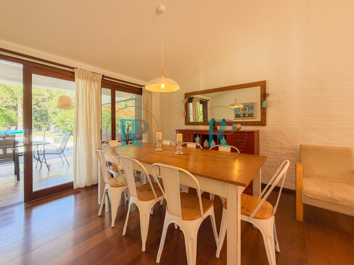 Casa ID.2674 - Casa en Pinares, 4 dormitorios y piscina climatizada