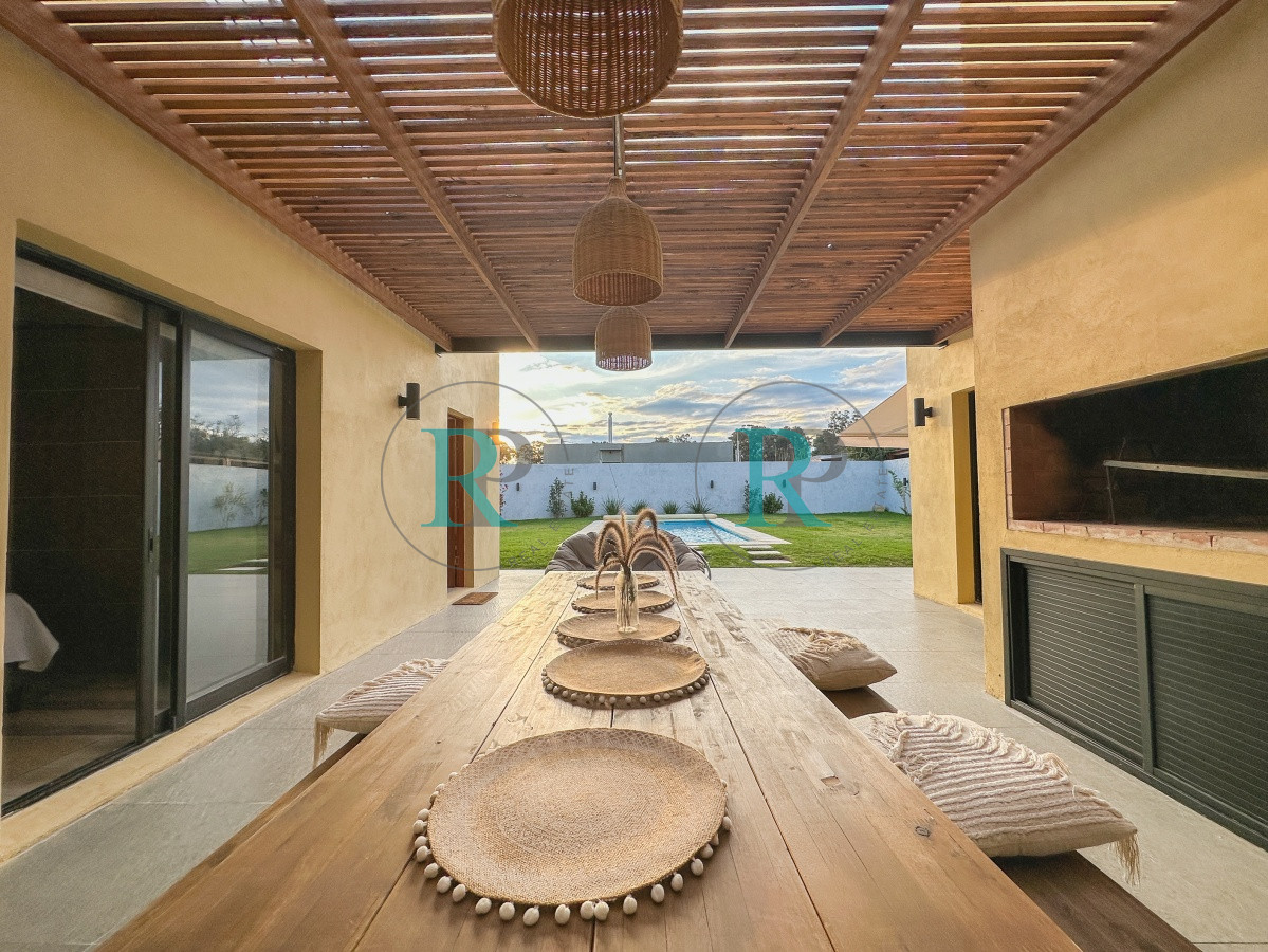 Casa ID.1124 - Casa con vista a Laguna del Diario, 3 dormitorios más dependencia y piscina
