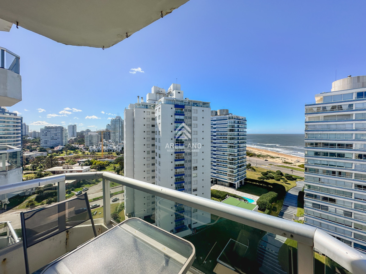 Apartamento ID.5356 - Oportunidad, piso alto 2 dormitorios más dependencia