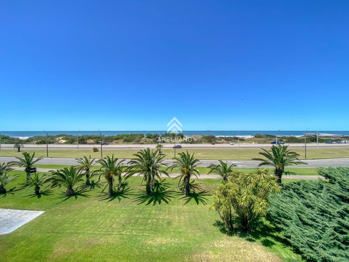 Apartamento ID.1580 - Apartamento esquinero frente al Océano, 2 dormitorios