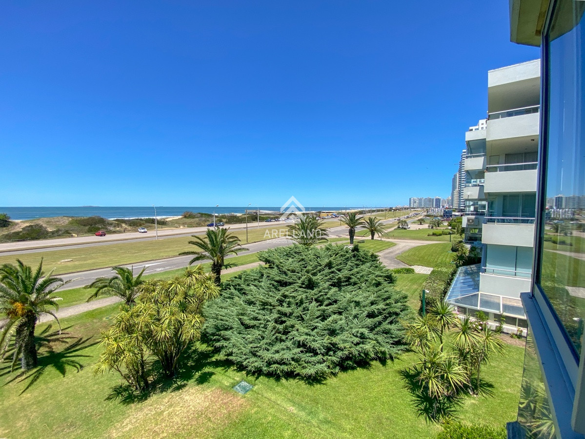 Apartamento ID.1580 - Apartamento esquinero frente al Océano, 2 dormitorios