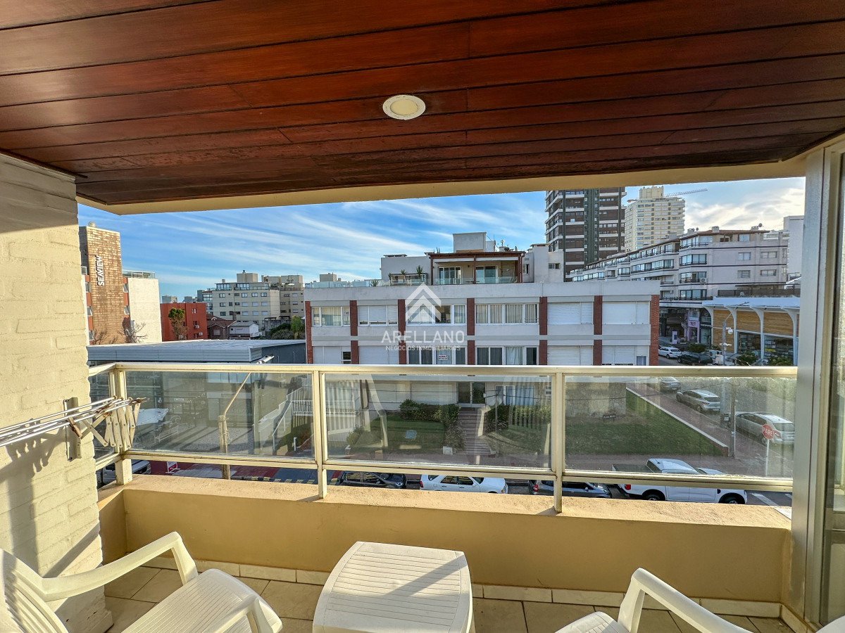 Apartamento ID.4444 - Venta apartamento 2 dormitorios con garage