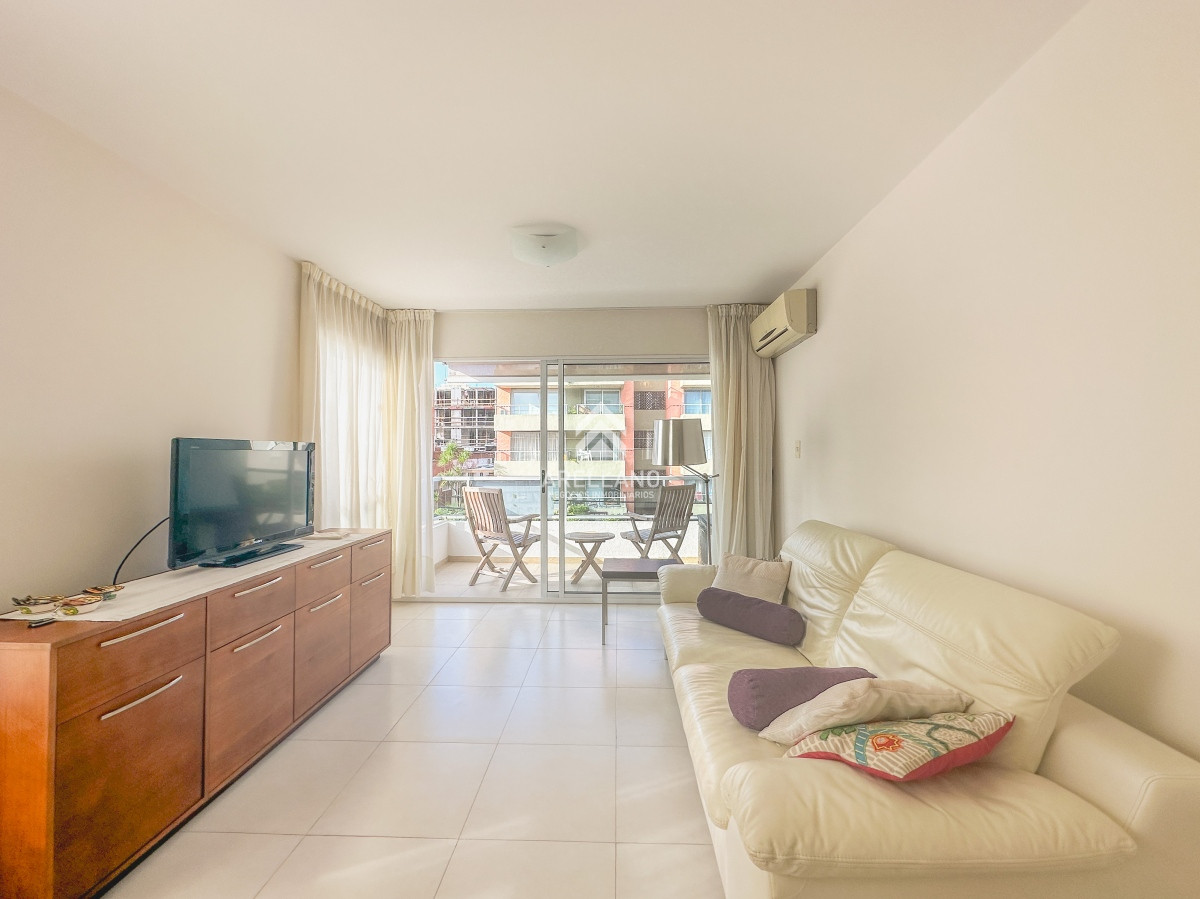 Apartamento ID.3233 - Venta Apartamento de 2 dormitorios en Península