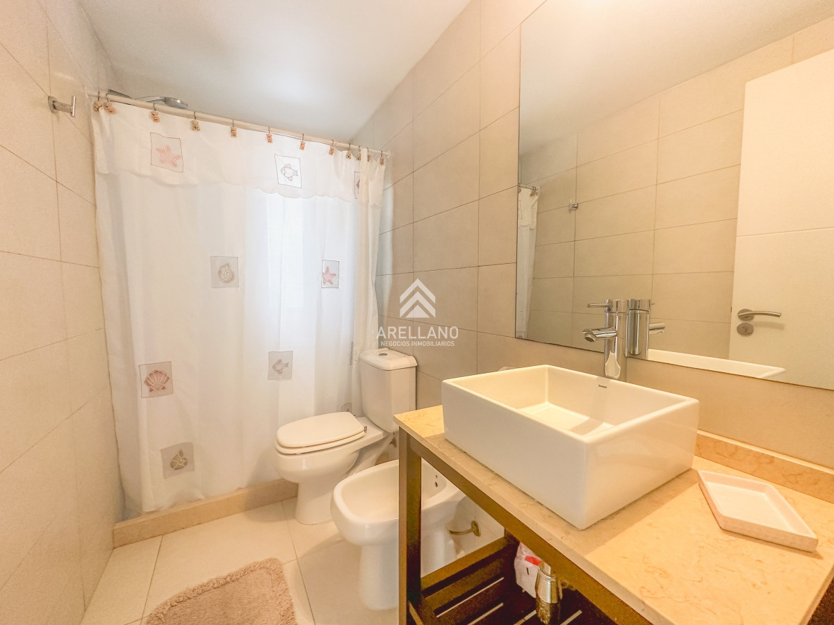 Apartamento ID.3233 - Venta Apartamento de 2 dormitorios en Península