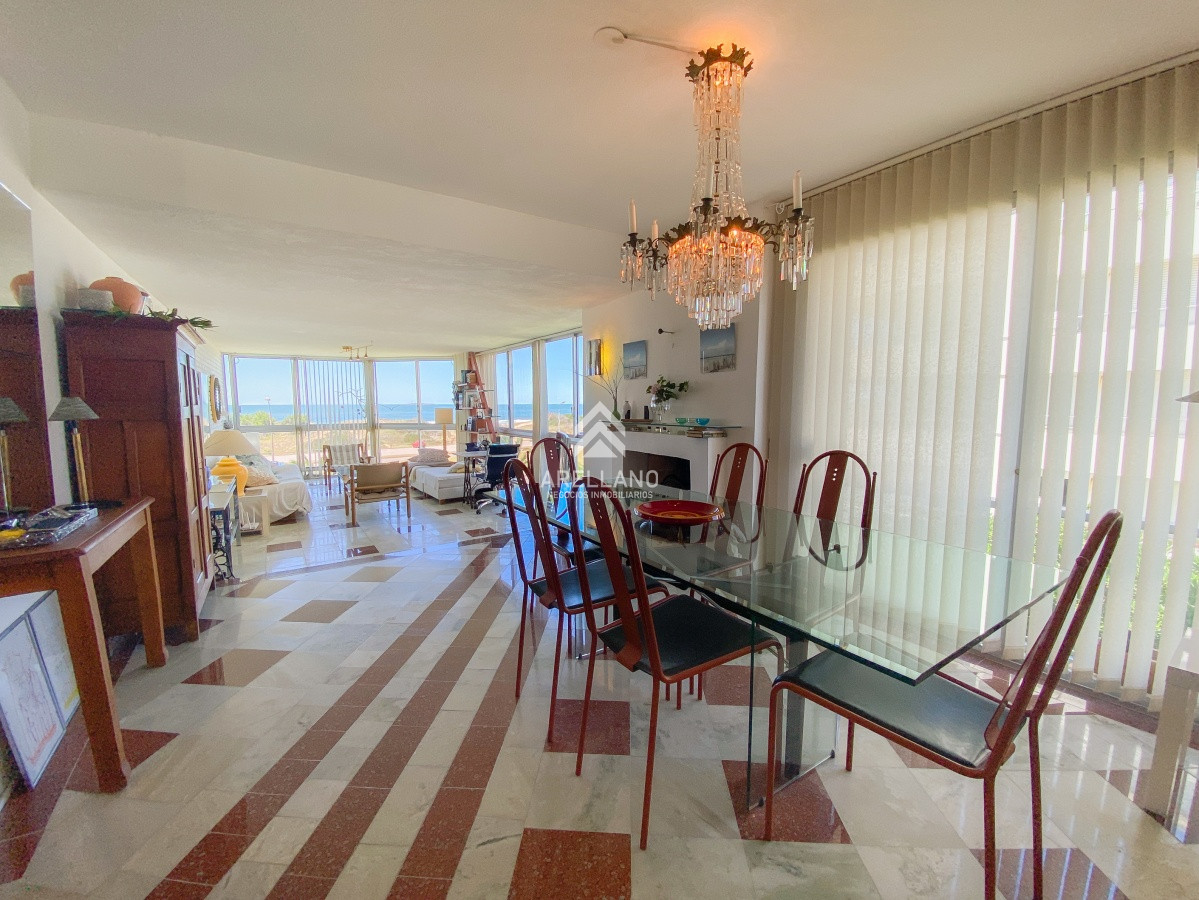 Apartamento ID.1580 - Apartamento esquinero frente al Océano, 2 dormitorios