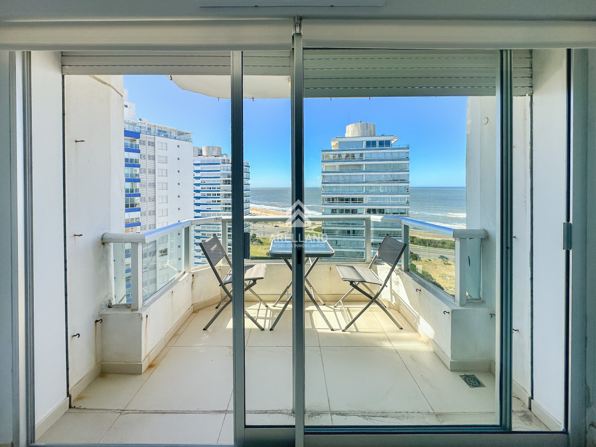 Apartamento ID.5356 - Oportunidad, piso alto 2 dormitorios más dependencia