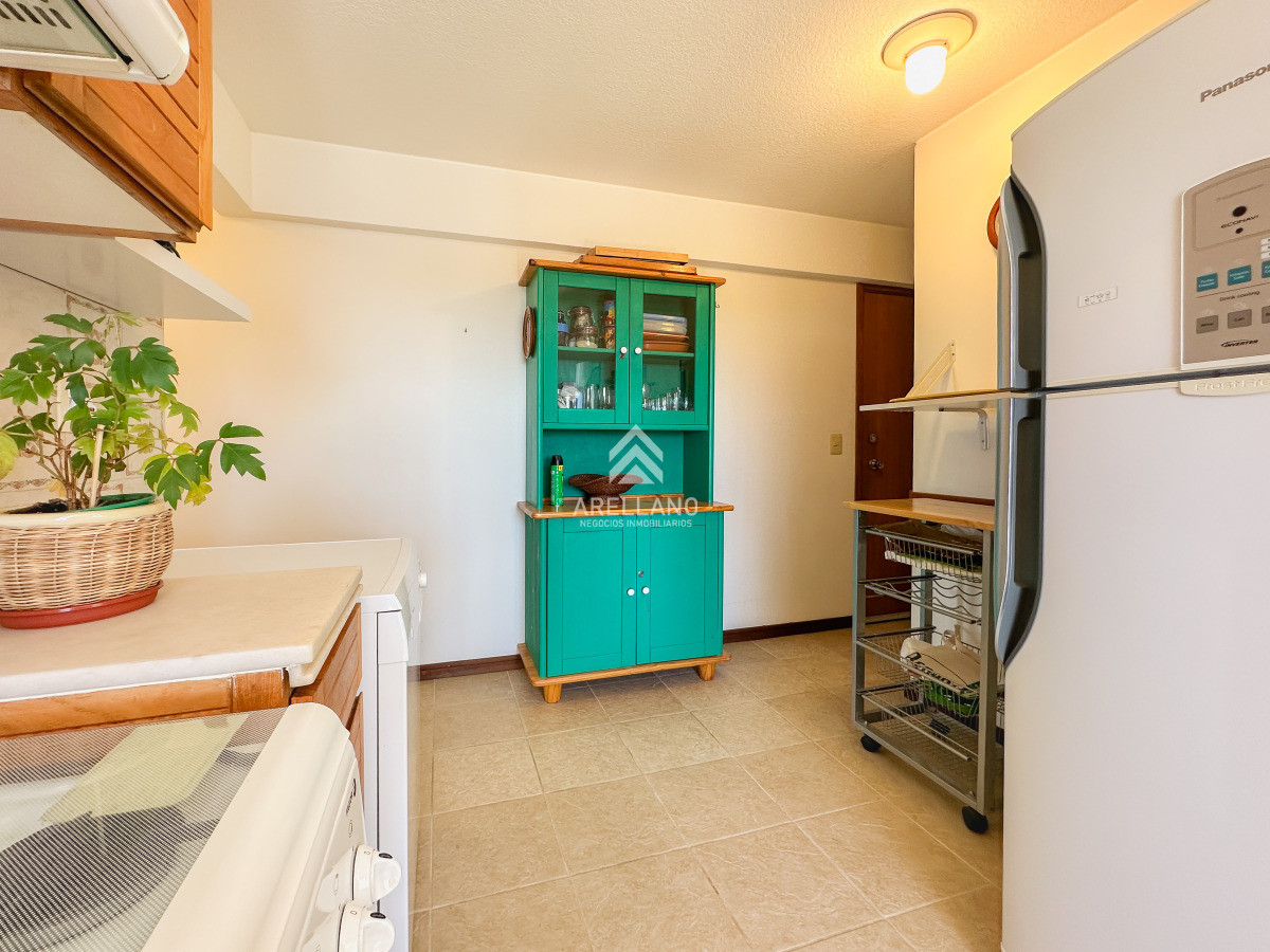 Apartamento ID.5626 - Venta Apartamento en Roosevelt, piso alto, 2 dormitorios más dependencia