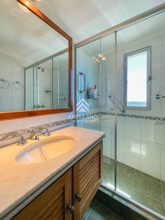 Apartamento ID.5626 - Venta Apartamento en Roosevelt, piso alto, 2 dormitorios más dependencia