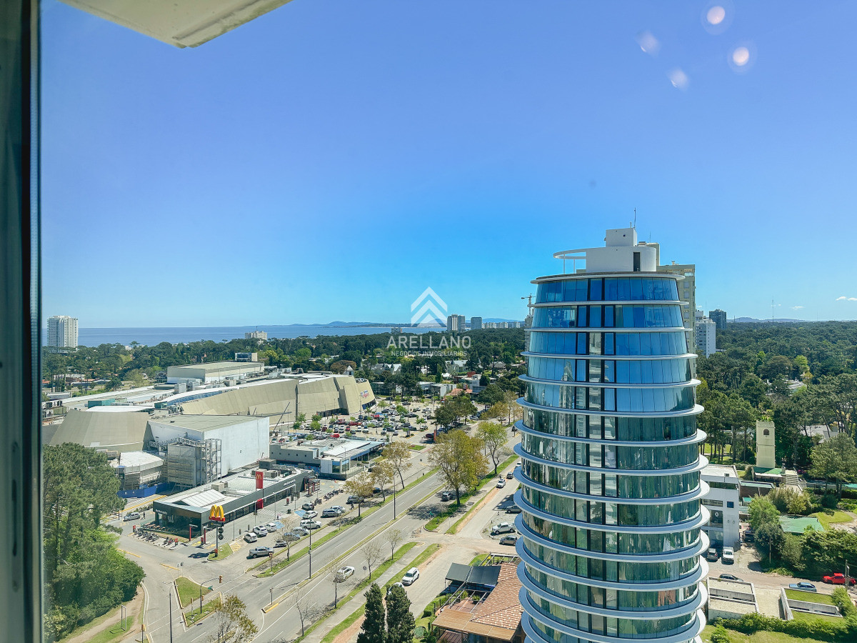 Apartamento ID.5626 - Venta Apartamento en Roosevelt, piso alto, 2 dormitorios más dependencia