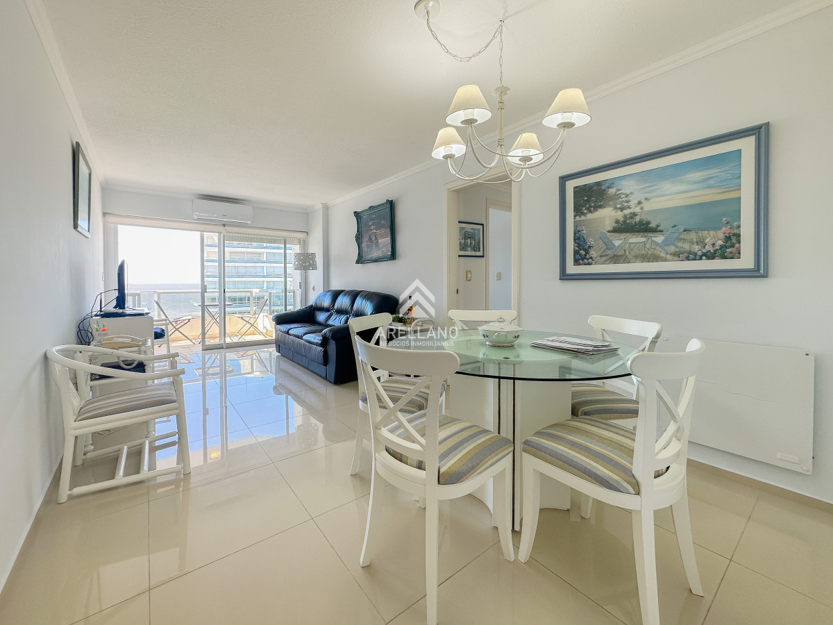 Apartamento ID.5356 - Oportunidad, piso alto 2 dormitorios más dependencia