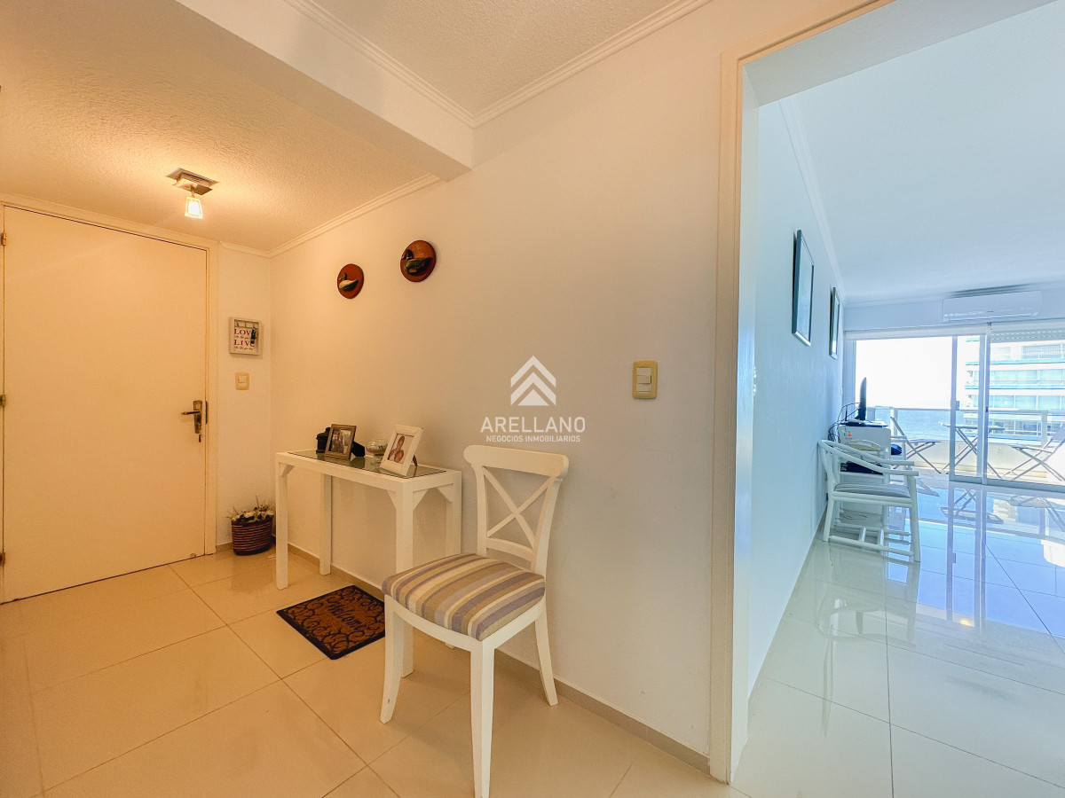 Apartamento ID.5356 - Oportunidad, piso alto 2 dormitorios más dependencia