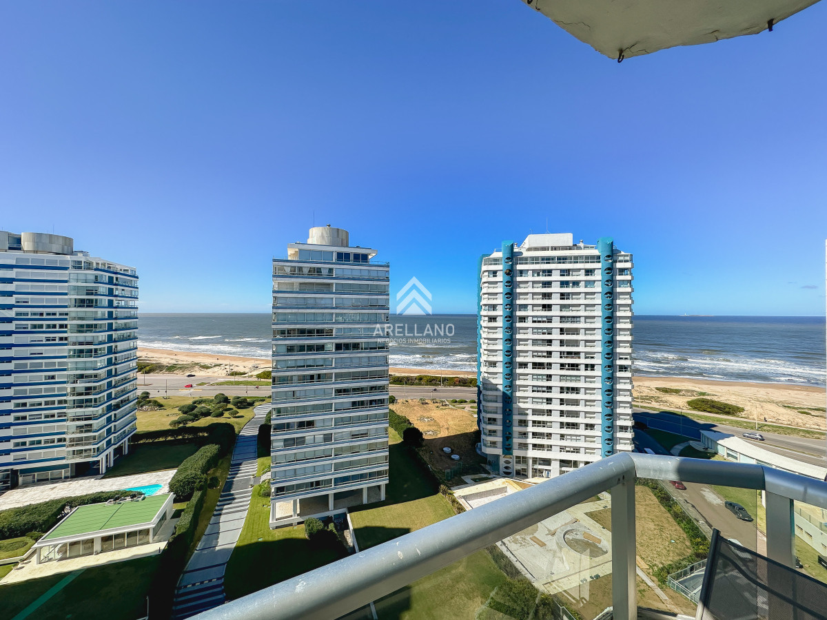 Apartamento ID.5356 - Oportunidad, piso alto 2 dormitorios más dependencia