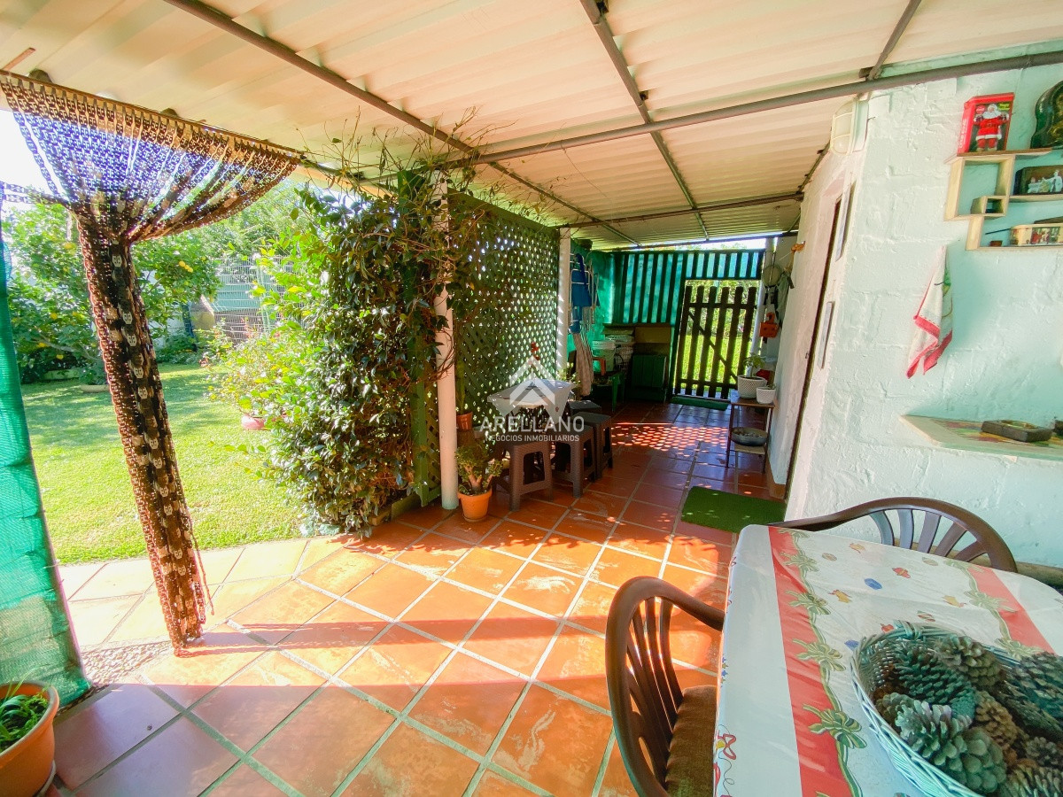 Casa ID.907 - venta Casa en El Tesoro, 3 dormitorios más dependencia
