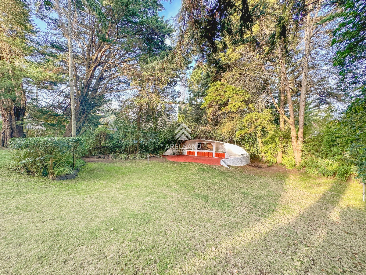 Casa ID.3697 - Hermosa casa en Lugano, 4 dormitorios más dependencia