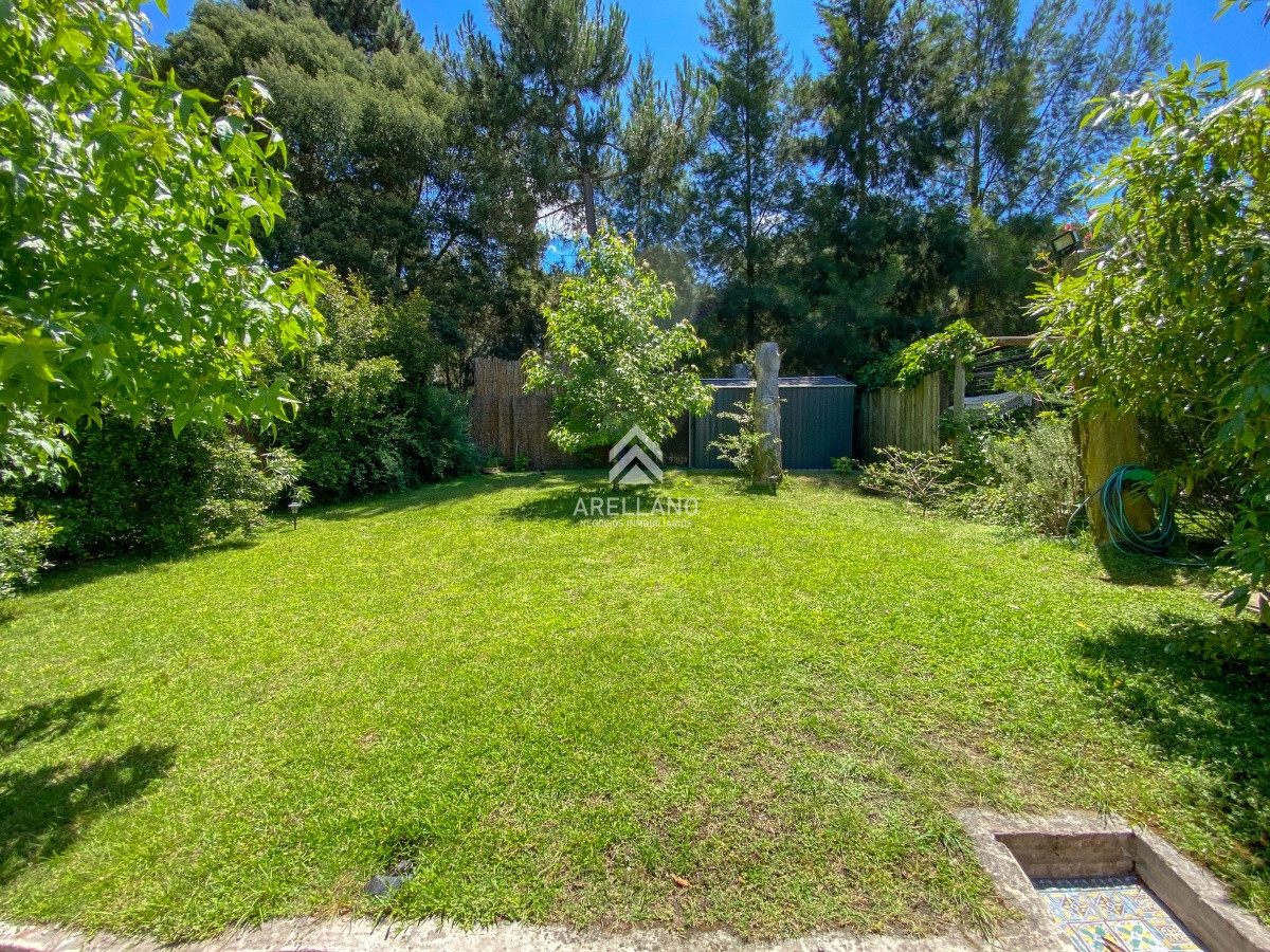 Casa ID.5474 - Venta Casa en Parque Burnett, 2 dormitorios