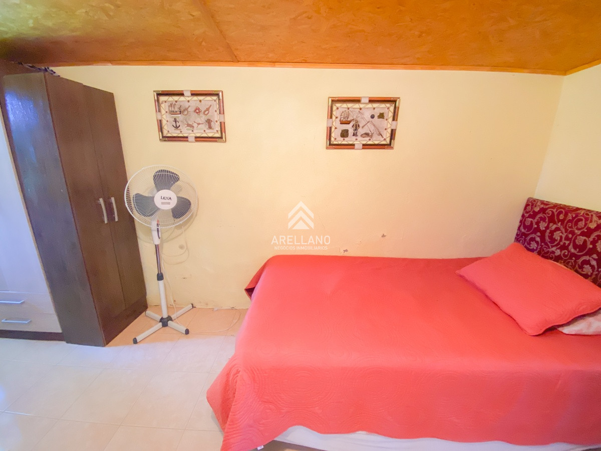 Casa ID.907 - venta Casa en El Tesoro, 3 dormitorios más dependencia